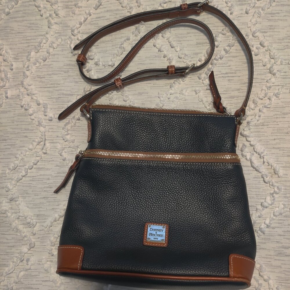 Dooney & Bourke Pebble Grain Black & Brown Crossbody Handbag Purse